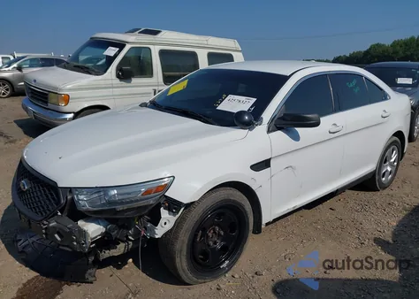 2014 Ford Police Interceptor из США, поврежденный, VIN 1FAHP2MK3EG145513